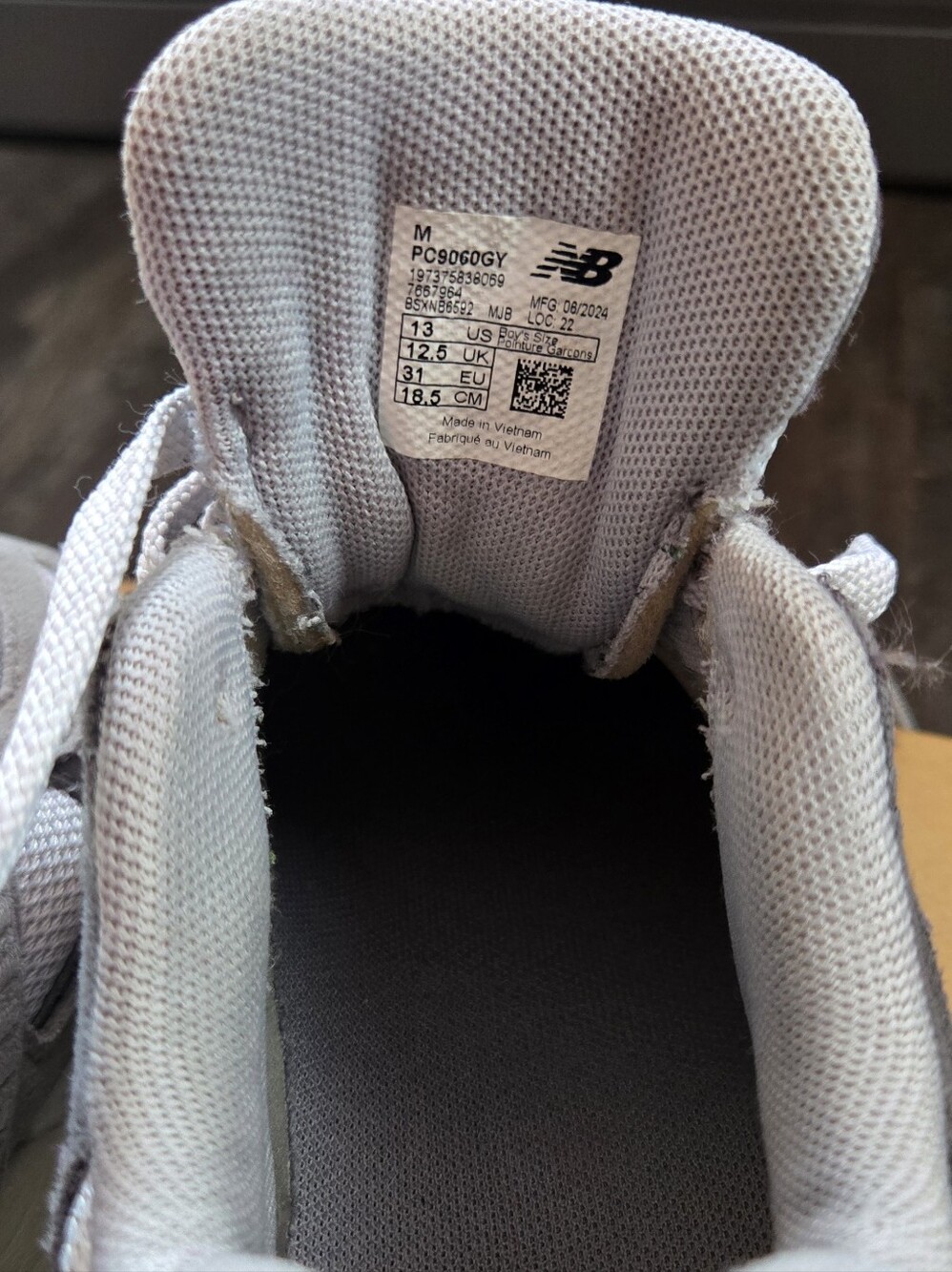 NEW BALANCE 9060 - Picture 8 of 10
